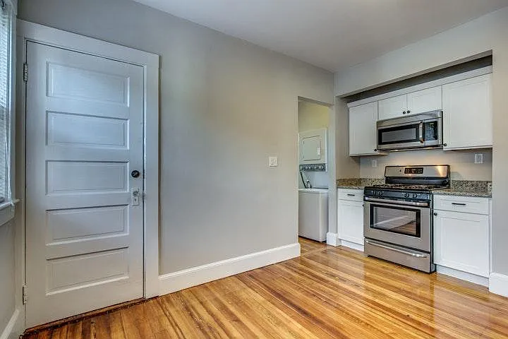 393 Centre Street — Photo 3