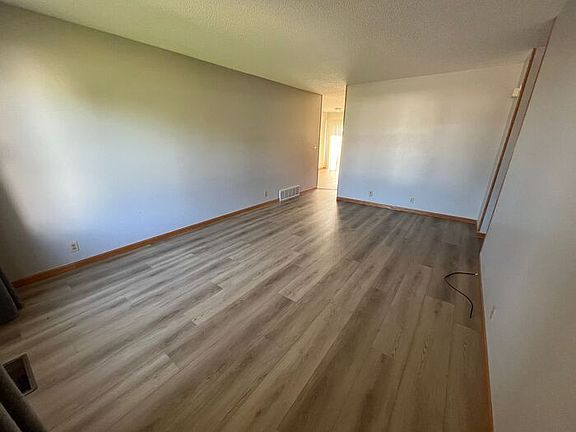 4th image of 6603 Niagara Cir