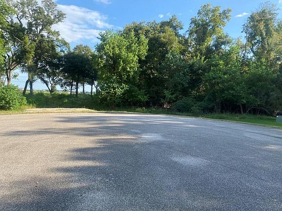 3rd image of 17850 Indian Forest Ct