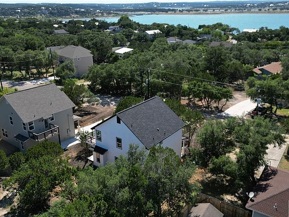 3rd image of 716 Circleview Dr