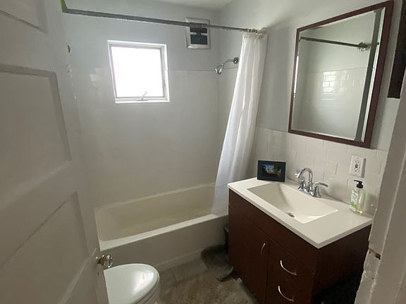3rd image of 82 Bristol Rd #2