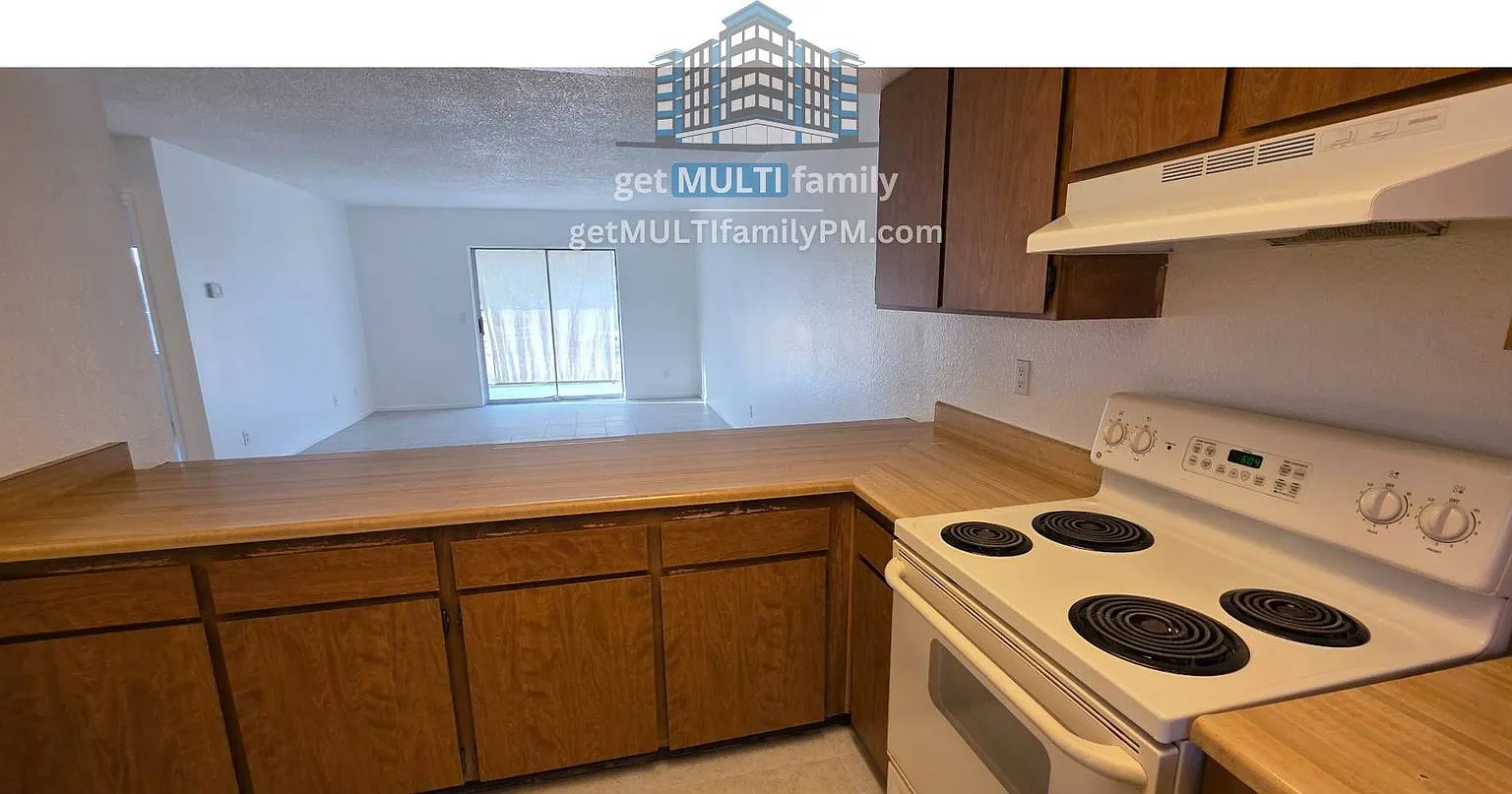 2 bed, 1.0 bath, 815 sqft, $995 — Photo 3