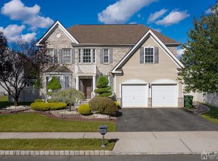 36 Fabiszewski Way, Parlin, NJ 08859