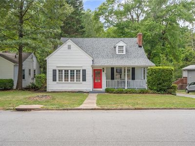 832 Knollwood St, Winston Salem, NC, 27103