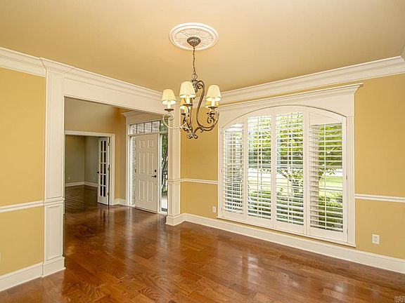 5th image of 6907 Kensington Dr
