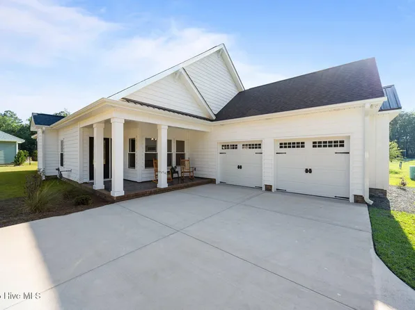 23 Paddington Way, Trent Woods, NC 28562