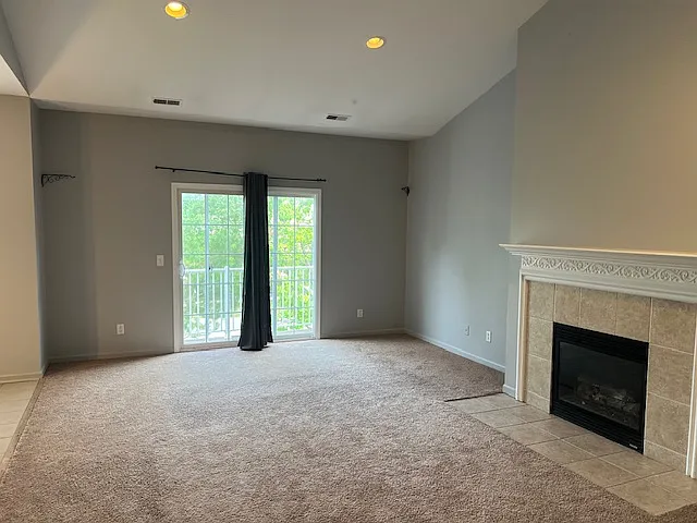 2 bed, 1683 sqft, $1,995 — Photo 3