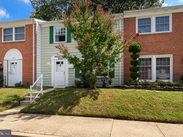 1705 Gunwood Pl, Crofton, MD 21114