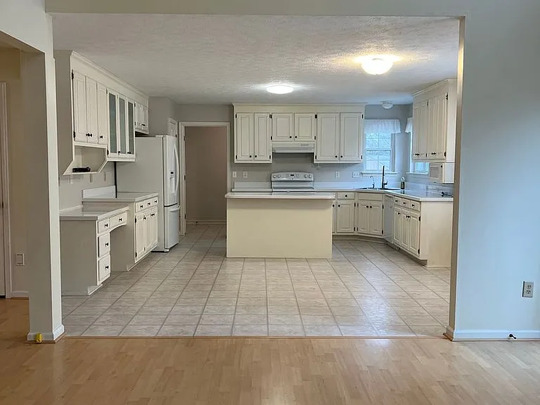 110 Bugle Ct — Photo 19
