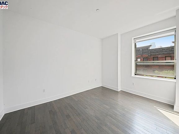 4th image of 416 W 52nd St APT 516