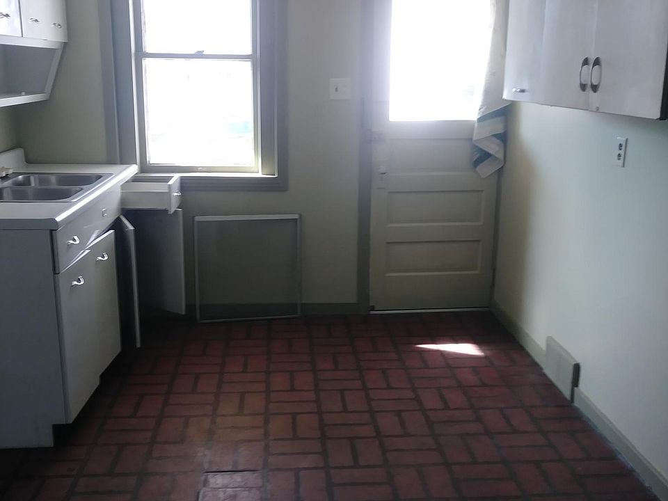 2nd image of 412 Allen Ave #B