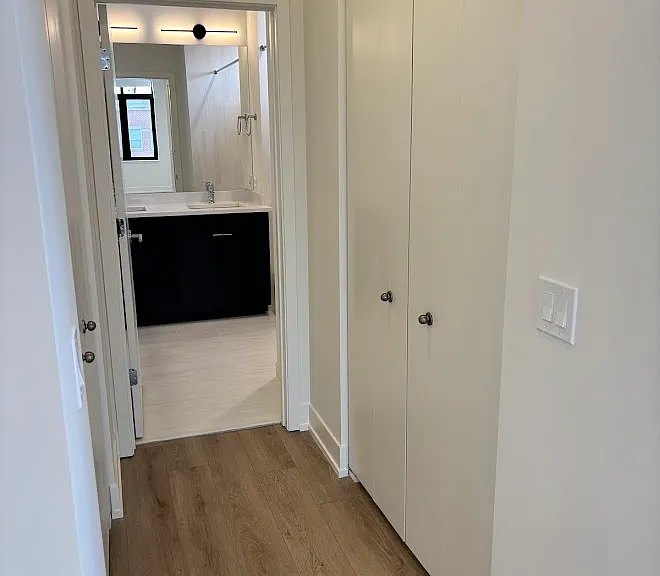 4007 N Kolmar Ave — Photo 13