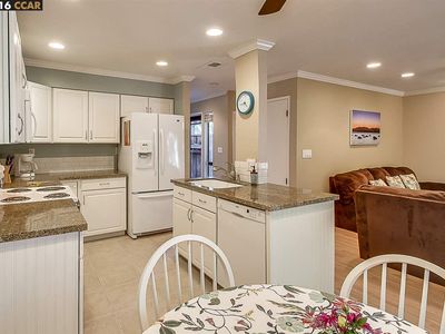 1131 San Ramon Valley Blvd, Danville, CA, 94526