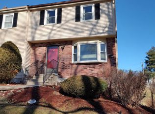 48 Stonegate Ln, Derry, NH 03038