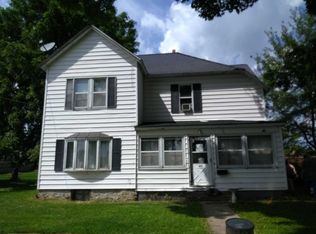 221 W Benton Ave, Stockton, IL 61085