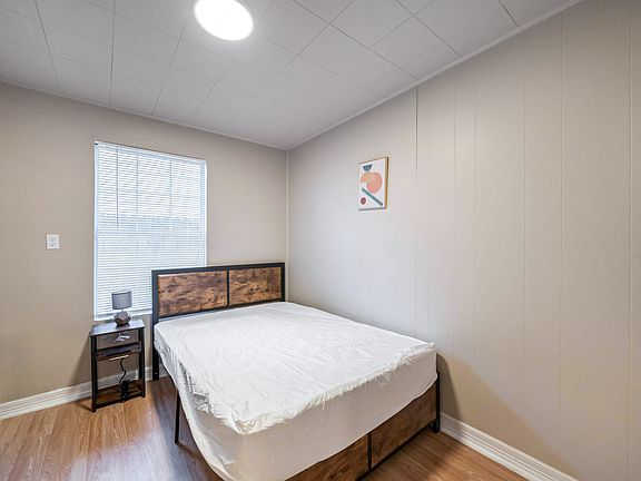 Actual photo of the room