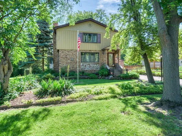 277 Forest View Ave, Wood Dale, IL 60191