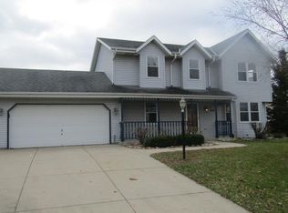 649 Plank Rd, Mukwonago, WI 53149