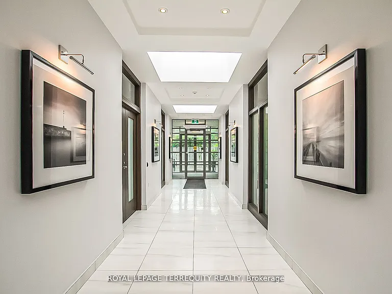 3830 Bathurst St #107 — Photo 22