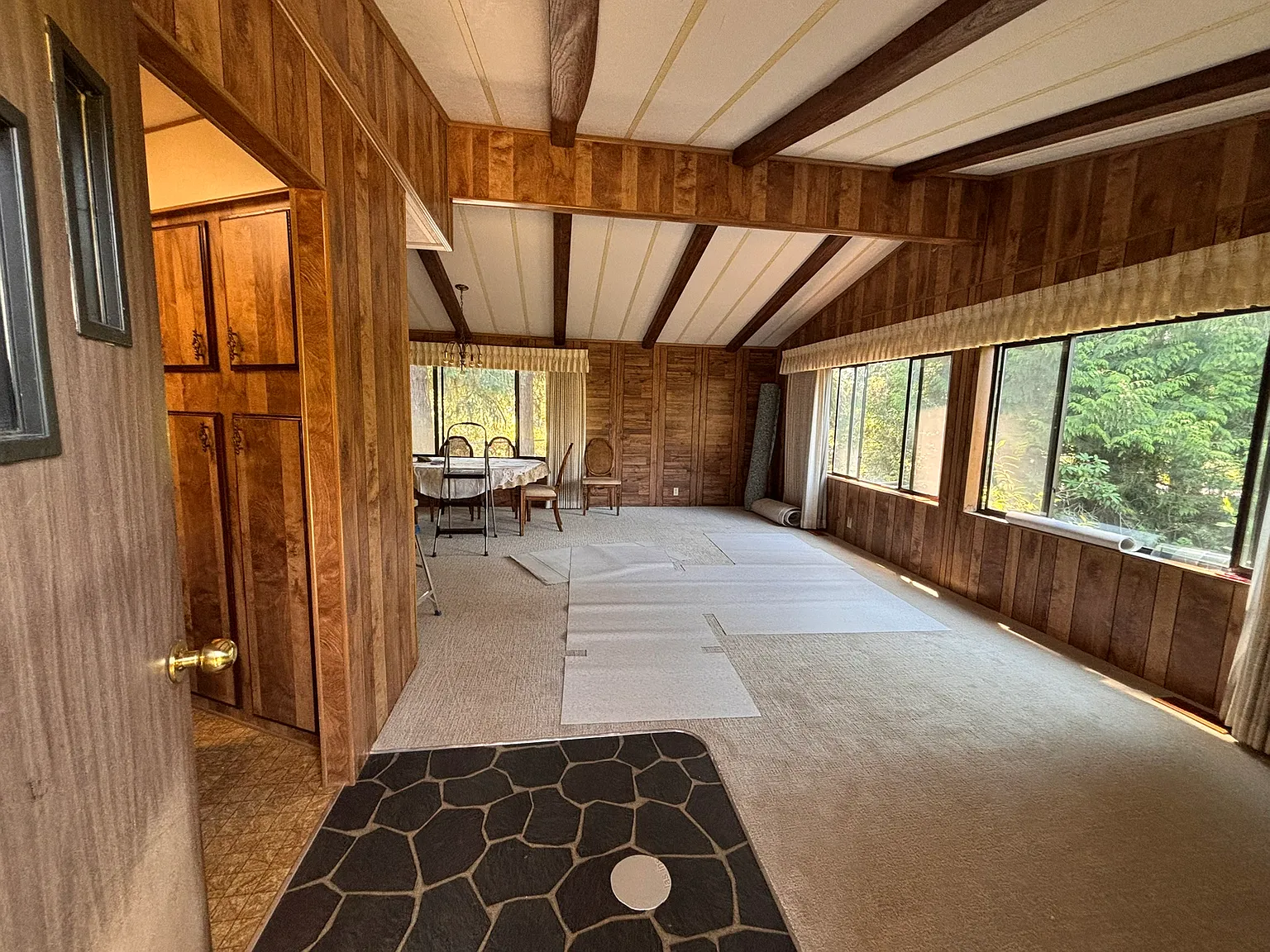 2 bed, 1250 sqft, $2,400 — Photo 3