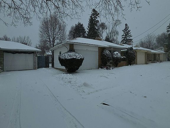 3rd image of 3420 Concord St