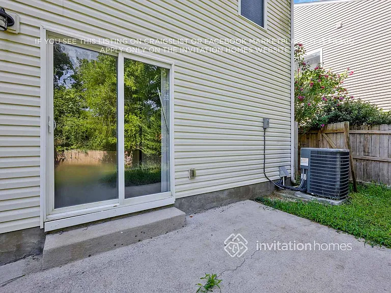 2888 Creekbend Dr — Photo 25