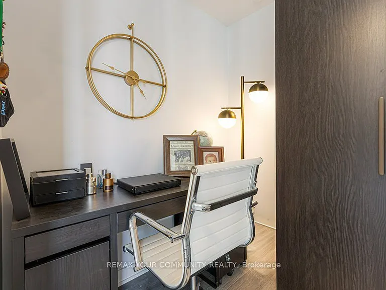 185 Roehampton Ave #1312 — Photo 15