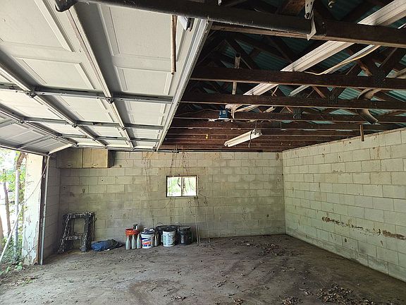 3rd image of 9098 Old Bunkum Rd