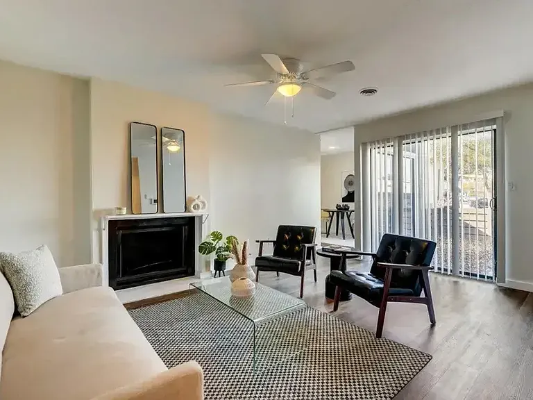 The Alista Apartments — Photo 10