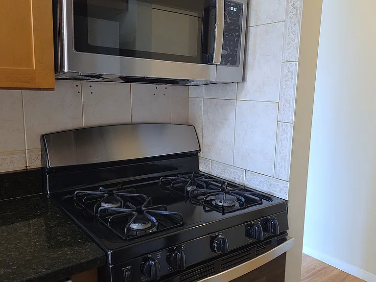 48 Shrewsbury Green Dr #I — Photo 13