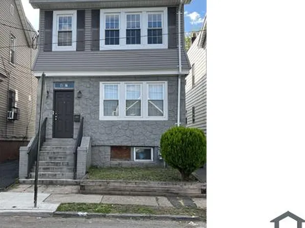 87 Stockman Pl, Irvington, NJ
