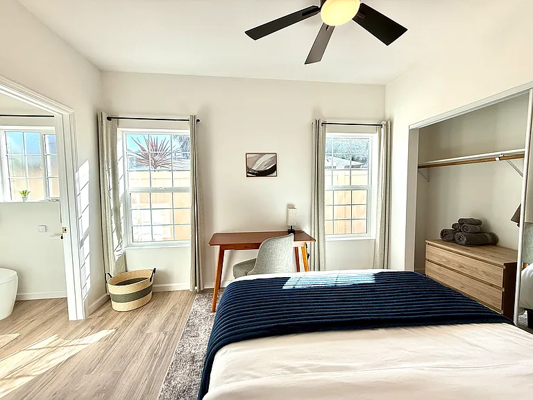 3229 S Sherbourne Dr — Photo 36