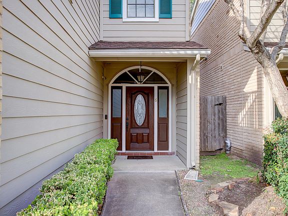 2nd image of 2220 Bering Dr APT 6