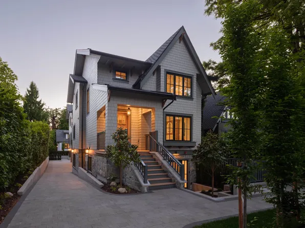 5593 Mackenzie St, Vancouver, BC V6N 1H1