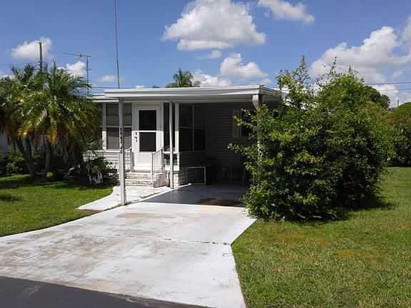2nd image of 5962 30th St N #40