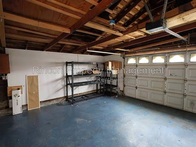 3570 S B St — Photo 16