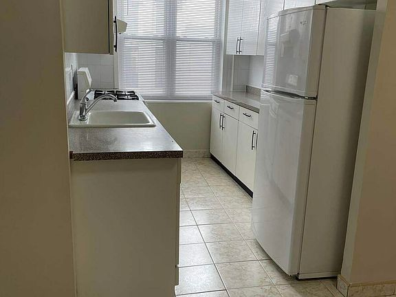 3rd image of 2044 76th St Floor 1