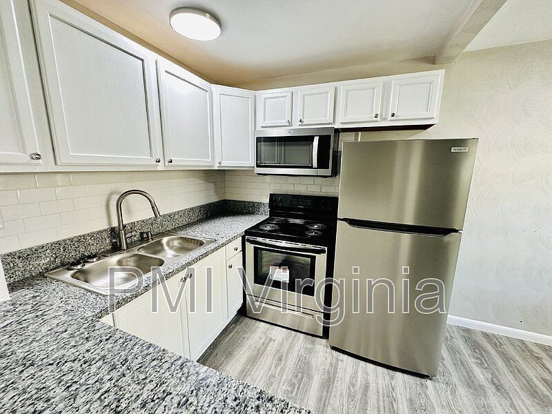 1st image of 311 Ashlawn Dr APT 2