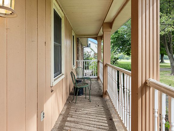 4th image of 607 N Palmers Chapel Rd