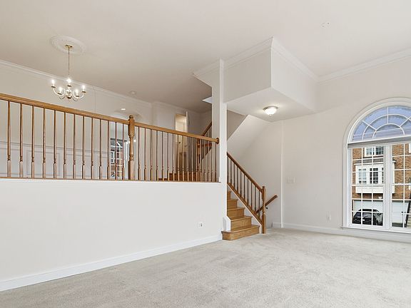 4th image of 21770 Ladyslipper Sq