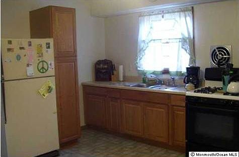 5th image of 319 Monmouth Ave