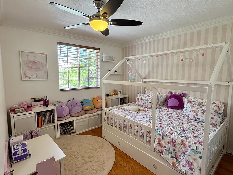 131 Cameron Ct — Photo 15