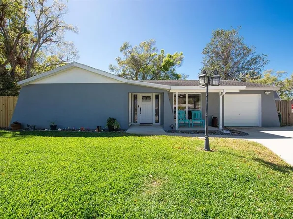 11980 Valencia Ct, Seminole, FL 33772