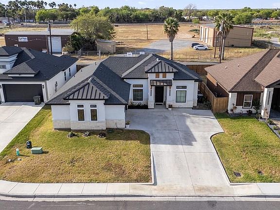 5th image of 819 Ava Dr