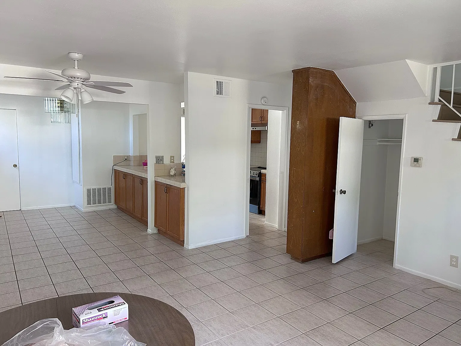 3 bed, 1.5 bath, 1000 sqft, $2,900 — Photo 2