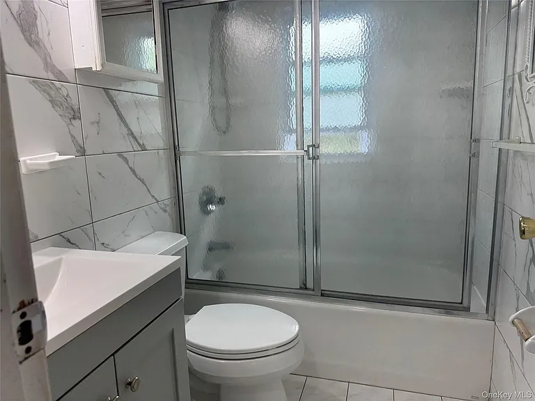 124 Parkdale Dr — Photo 9