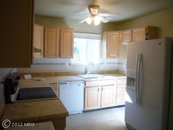 2nd image of 7503 Courtney Pl