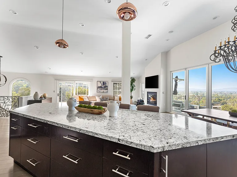 3782 Berry Dr — Photo 12
