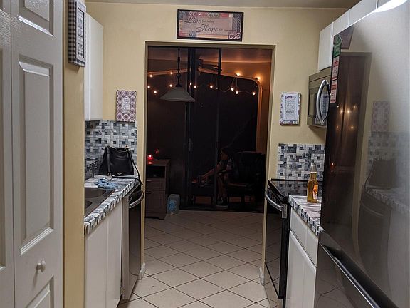 5th image of 3760 Inverrary Drive #3L