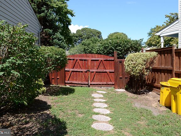 5th image of 2955 Beaver Brook Ct